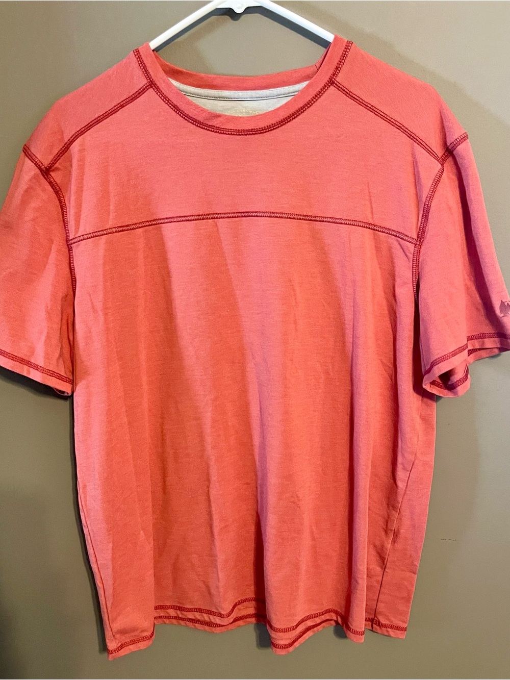 Coral Short Sleeve T-Shirt - Casual Crewneck